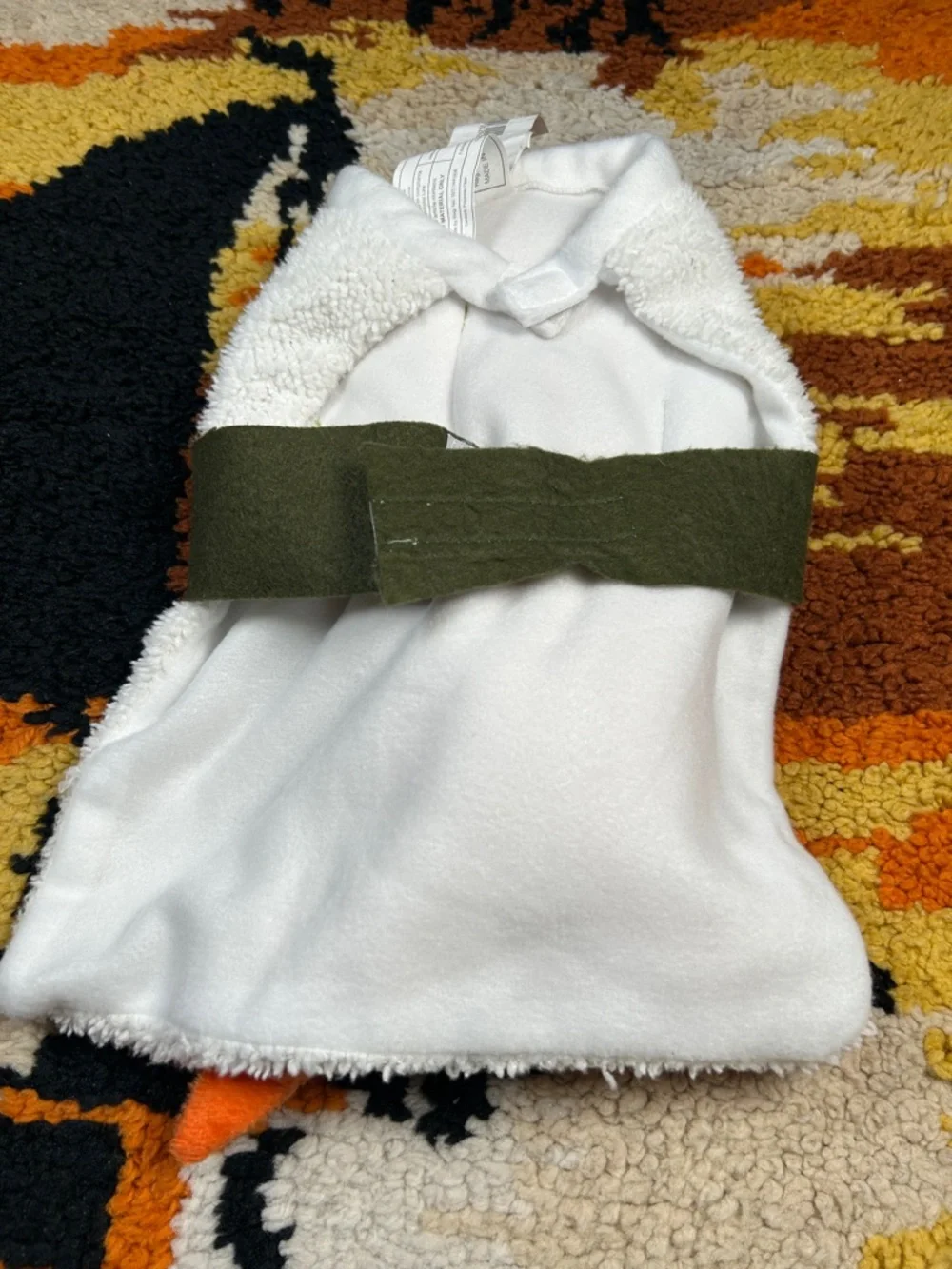 Set of 2, size M dog costumes!!